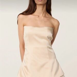 Chic Strapless Cream Dress